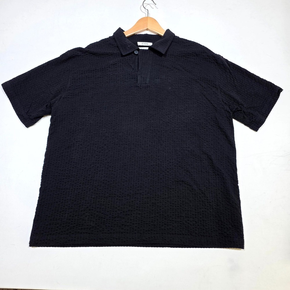 COS Relaxed Polo Shirt Mens L Black Textured Seersucker Short Sleeve Minimalist